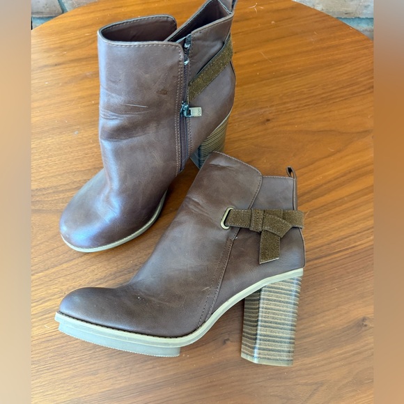 Brown Leather Ankle Booties - Picture 2 of 8